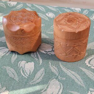 Hand carved small boxes/containers from West Africa - set of 2